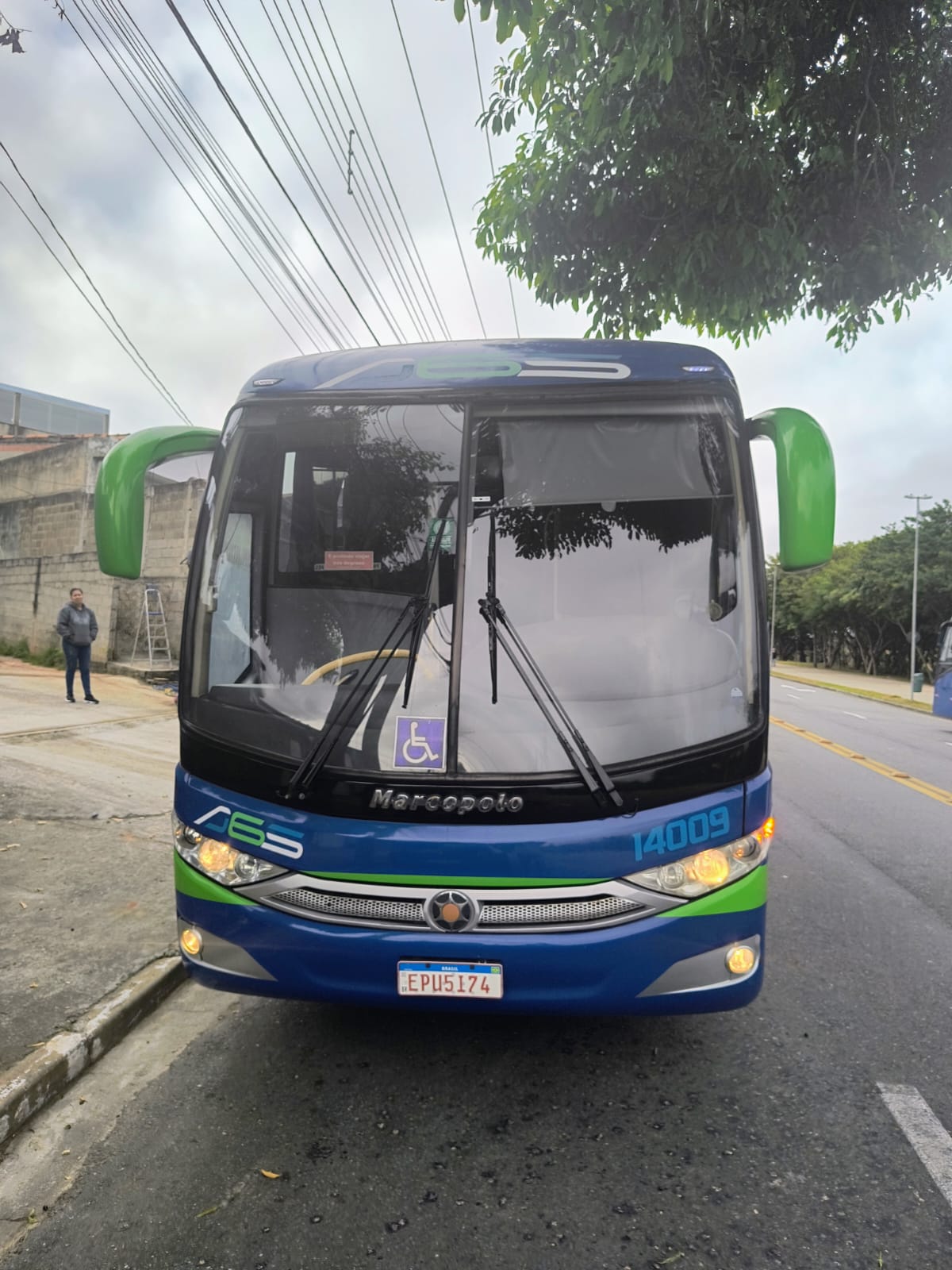 ÔNIBUS 14009 - Frente.jpeg